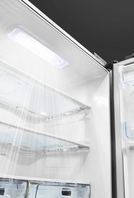 Suzuki bottom freezer refrigerator lighting